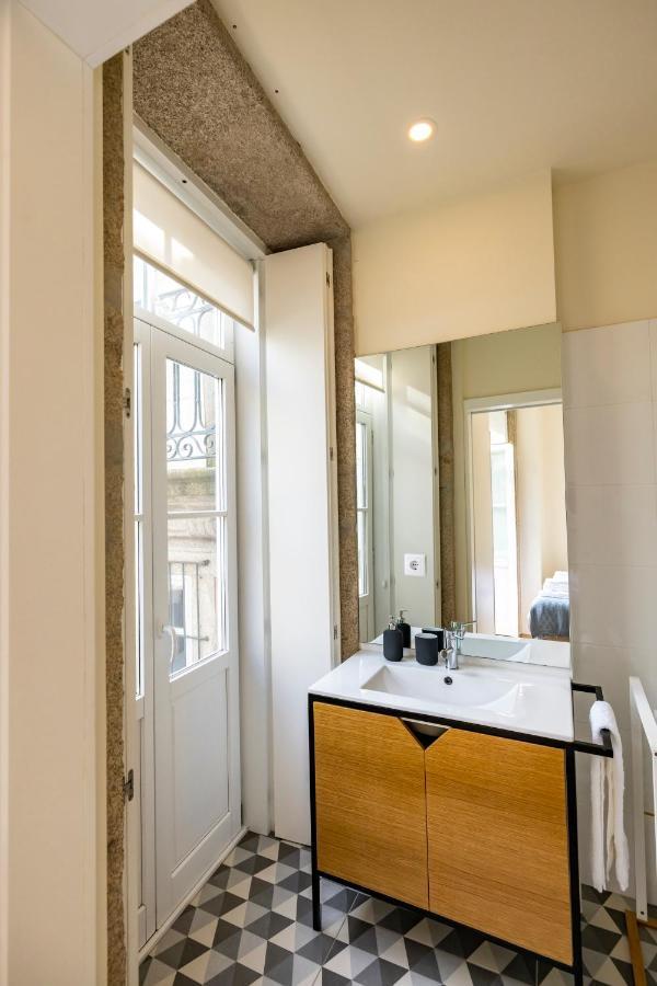 Bright Studio With Terrace Porto Exterior photo
